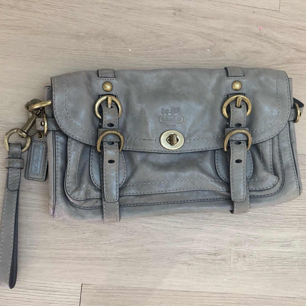 VINTAGE coach grey leather oversized wristlet handbag. Turn lock closure
